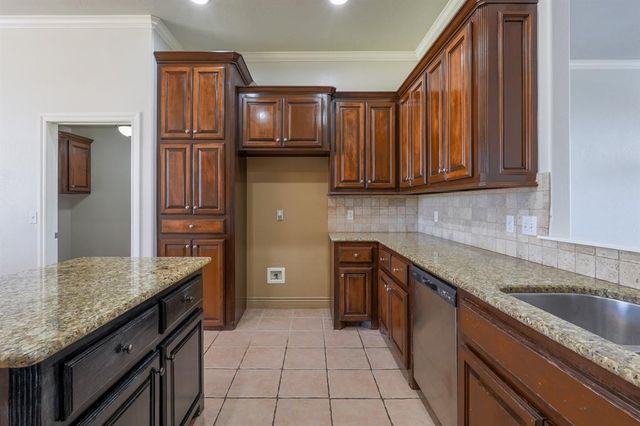 1809 Hunters Ridge Drive, Shawnee, OK 74804