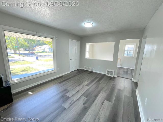 16442 Pembroke Avenue, Detroit, MI 48235