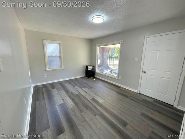 16442 Pembroke Avenue, Detroit, MI 48235