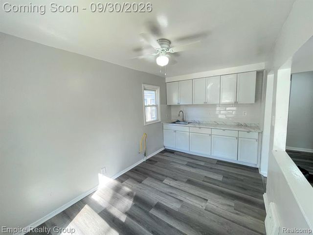16442 Pembroke Avenue, Detroit, MI 48235