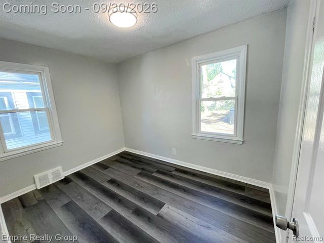 16442 Pembroke Avenue, Detroit, MI 48235