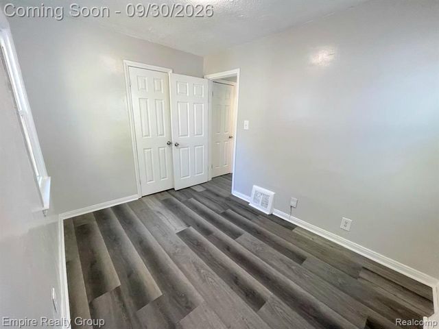 16442 Pembroke Avenue, Detroit, MI 48235