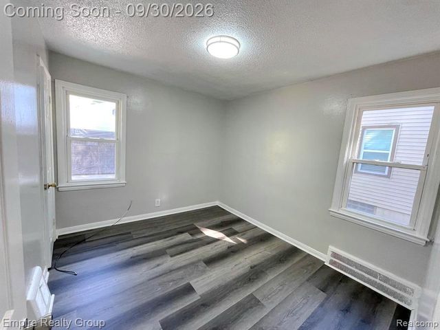 16442 Pembroke Avenue, Detroit, MI 48235