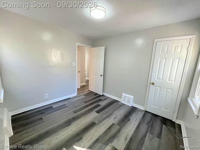 16442 Pembroke Avenue, Detroit, MI 48235