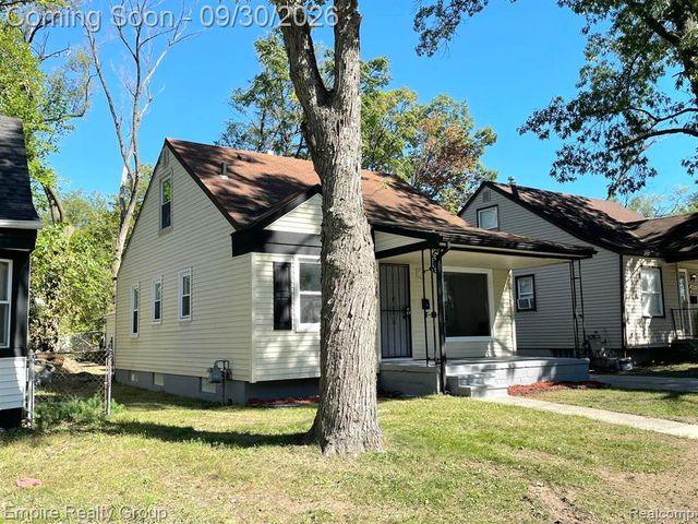 16442 Pembroke Avenue, Detroit, MI 48235