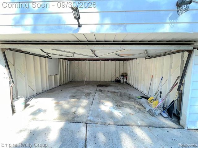 16442 Pembroke Avenue, Detroit, MI 48235
