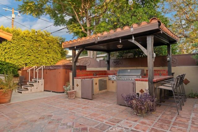 11232 Oxnard Street, North Hollywood, CA 91606