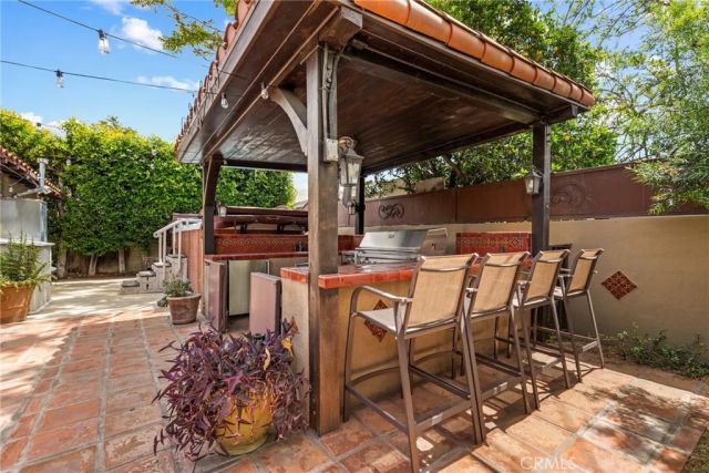 11232 Oxnard Street, North Hollywood, CA 91606