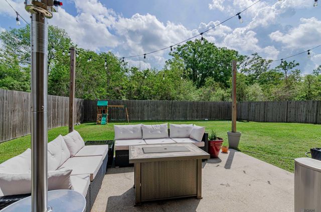 11464 Legacy Oaks Ln, Gonzales, LA 70737