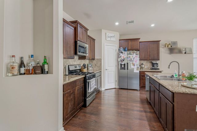 11464 Legacy Oaks Ln, Gonzales, LA 70737