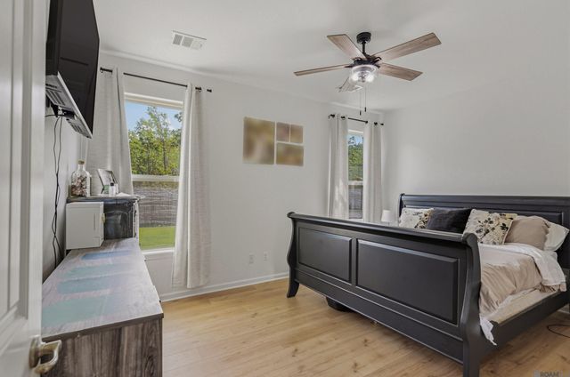 11464 Legacy Oaks Ln, Gonzales, LA 70737