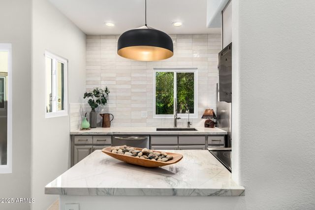 11333 N 92ND Street 1101, Scottsdale, AZ 85260