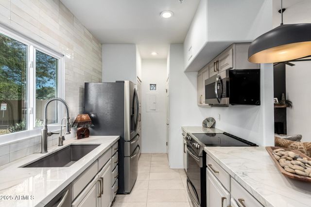 11333 N 92ND Street 1101, Scottsdale, AZ 85260