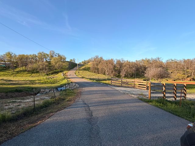 Olinda Road, Anderson, CA 96007