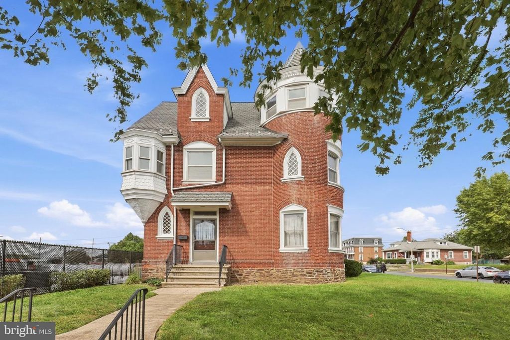 300 S BROAD ST #, LANSDALE, PA 19446 — photo 2