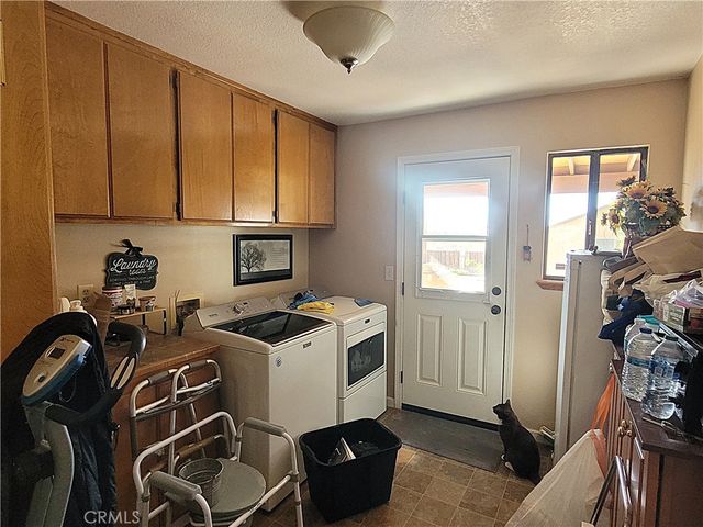 23677 Cahuilla, Apple Valley, CA 92307
