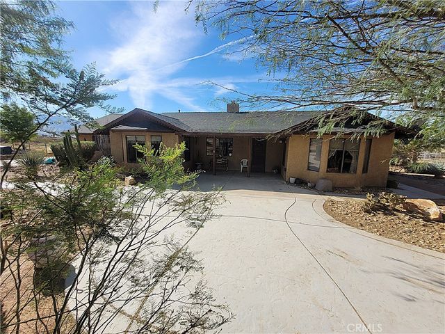 23677 Cahuilla, Apple Valley, CA 92307