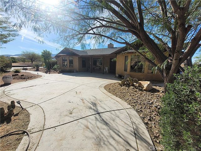 23677 Cahuilla, Apple Valley, CA 92307