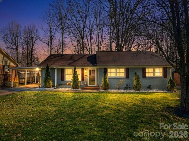 10305 Starwood Drive, Charlotte, NC 28215