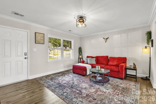 10305 Starwood Drive, Charlotte, NC 28215