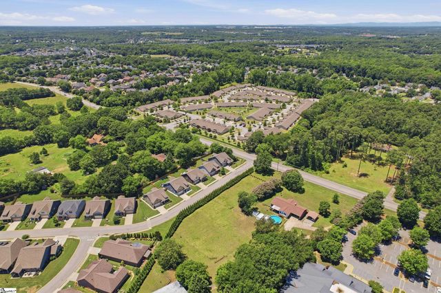 2 Ravencrest Court, Simpsonville, SC 29680