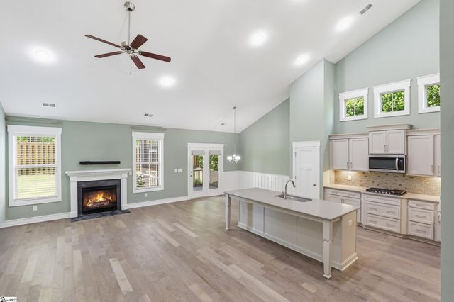 2 Ravencrest Court, Simpsonville, SC 29680