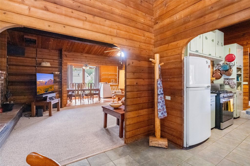 Image 12 of property listing at 19 Canoe Court, Jemez Springs, NM 87025