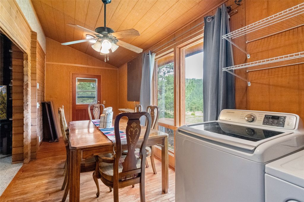 Image 20 of property listing at 19 Canoe Court, Jemez Springs, NM 87025