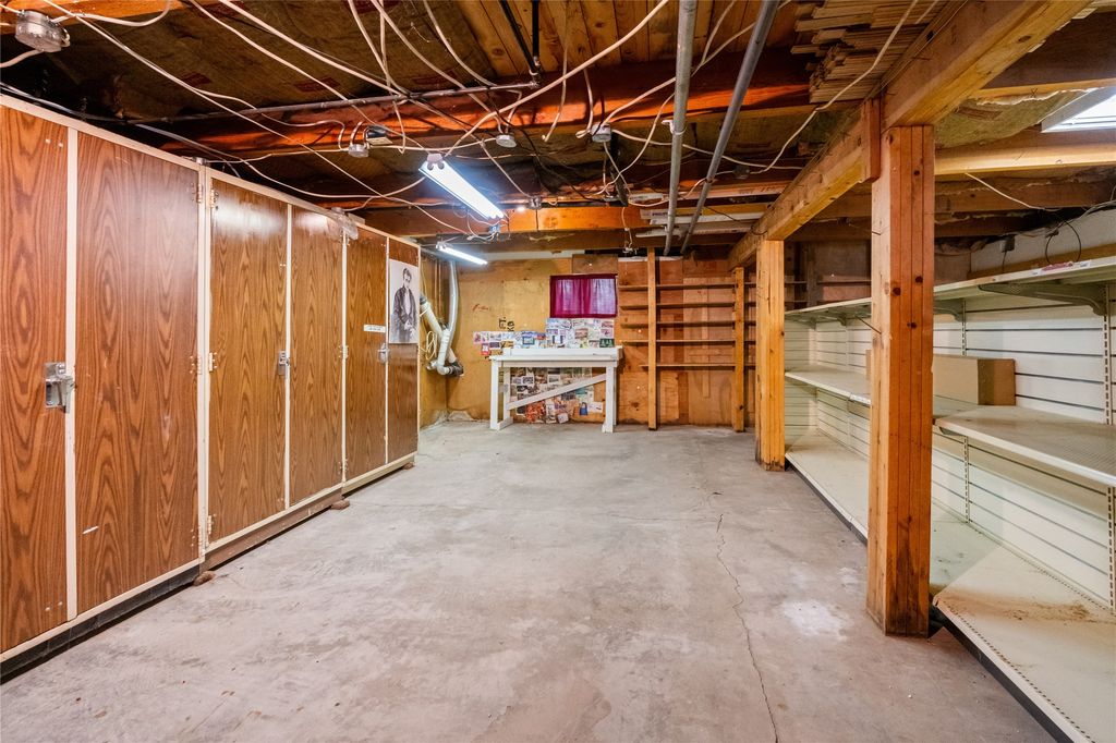 Image 40 of property listing at 19 Canoe Court, Jemez Springs, NM 87025