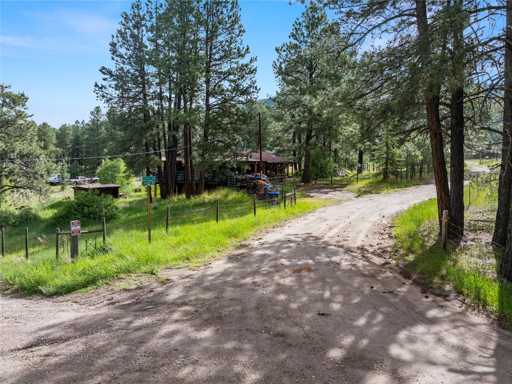 Image 58 of property listing at 19 Canoe Court, Jemez Springs, NM 87025