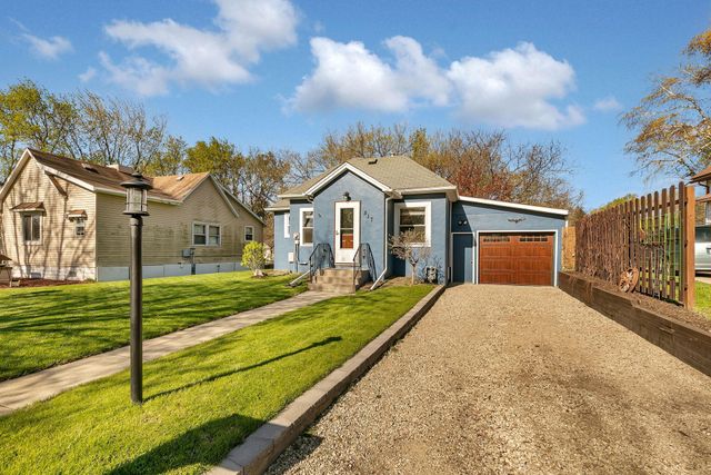 517 12th Street NW, Willmar, MN 56201