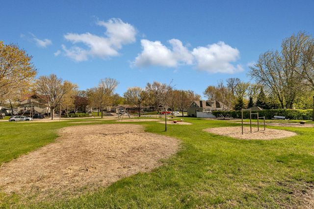 517 12th Street NW, Willmar, MN 56201