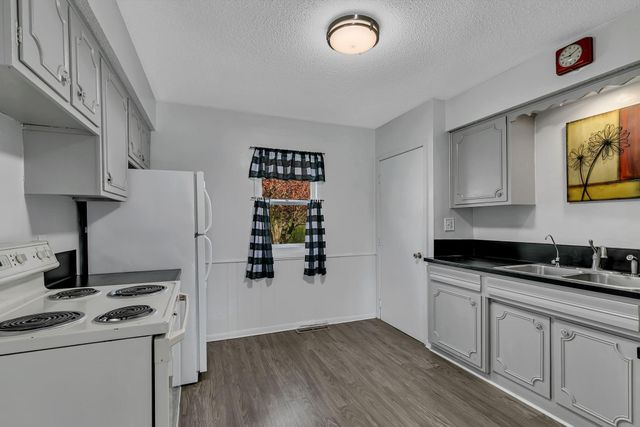 517 12th Street NW, Willmar, MN 56201