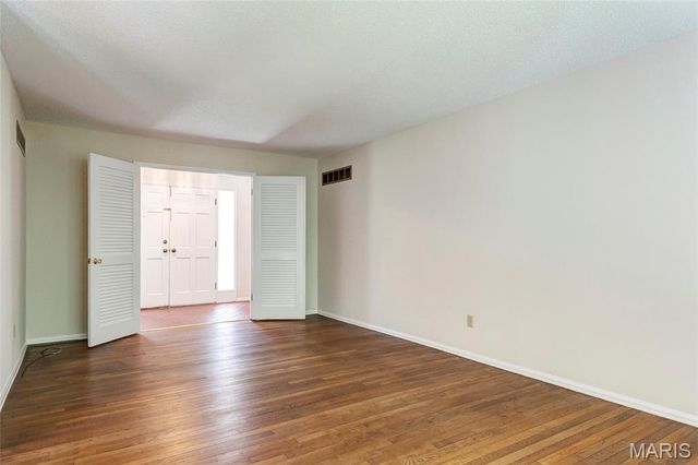 501 Clayworth Drive, Ballwin, MO 63011