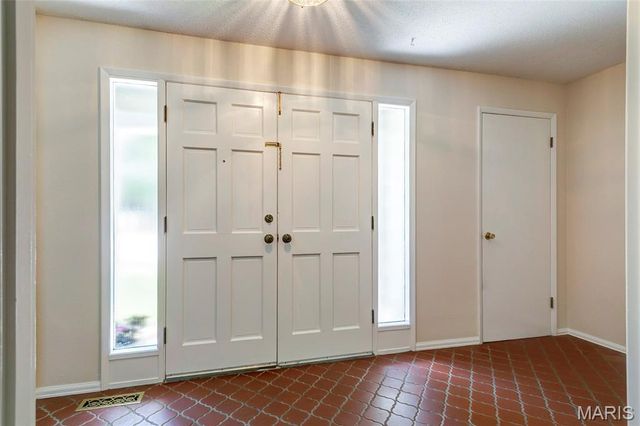 501 Clayworth Drive, Ballwin, MO 63011