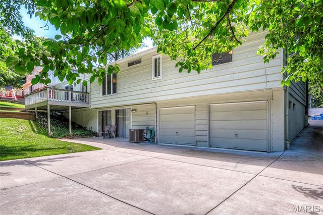501 Clayworth Drive, Ballwin, MO 63011