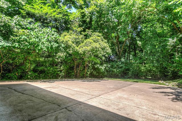 501 Clayworth Drive, Ballwin, MO 63011