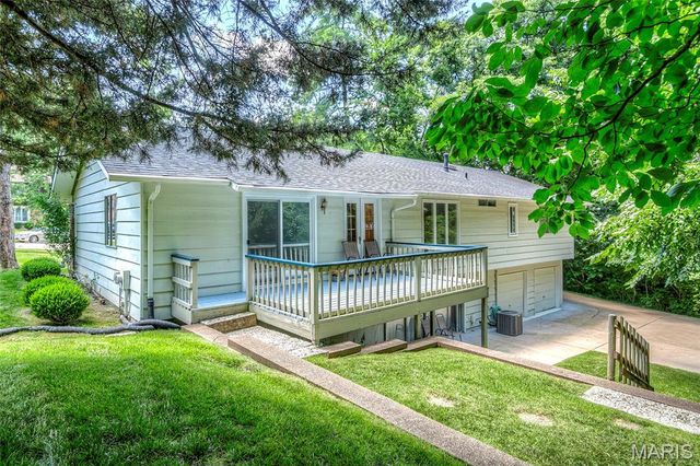 501 Clayworth Drive, Ballwin, MO 63011