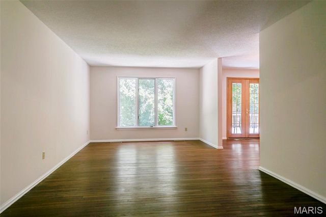 501 Clayworth Drive, Ballwin, MO 63011