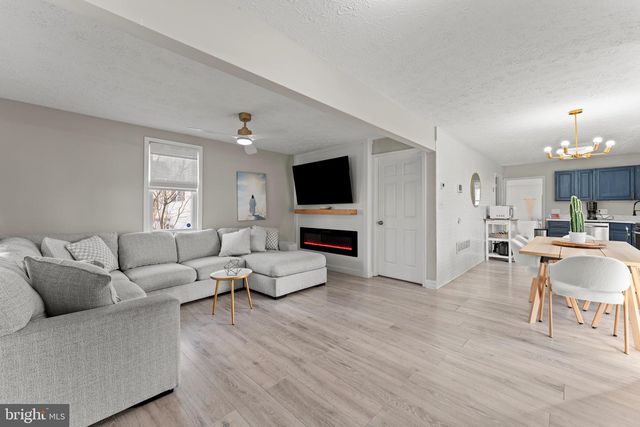 28 QUEEN ANNE RD, Glen Burnie, MD 21060