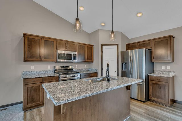 7824 Gunner Drive, Clear Lake, MN 55319