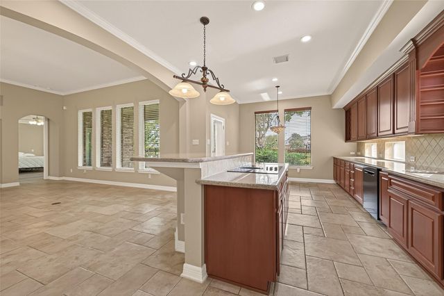 2562 Estrada Drive, League City, TX 77573