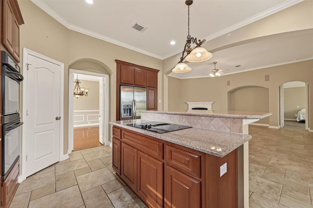 2562 Estrada Drive, League City, TX 77573