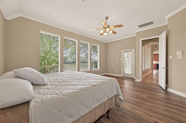 2562 Estrada Drive, League City, TX 77573