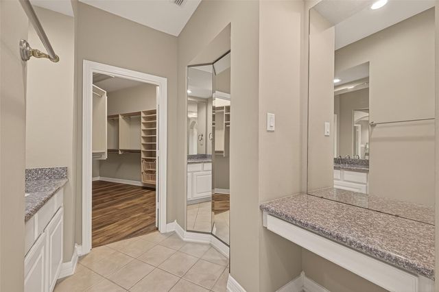 2562 Estrada Drive, League City, TX 77573