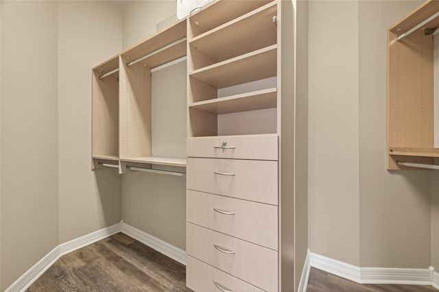 2562 Estrada Drive, League City, TX 77573