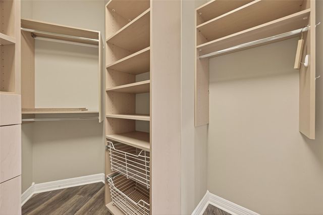 2562 Estrada Drive, League City, TX 77573