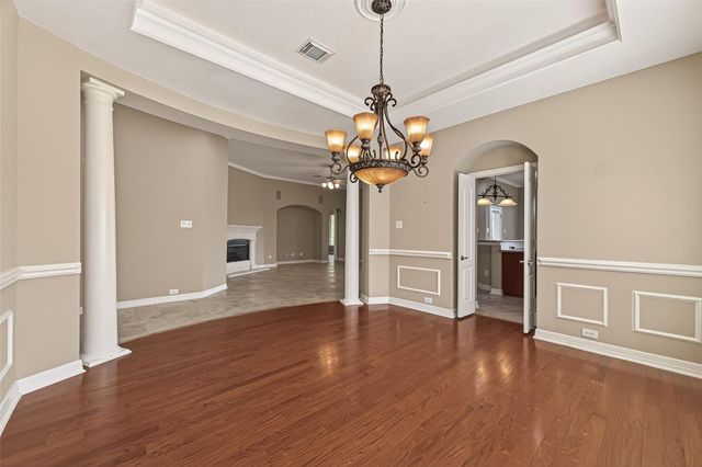 2562 Estrada Drive, League City, TX 77573