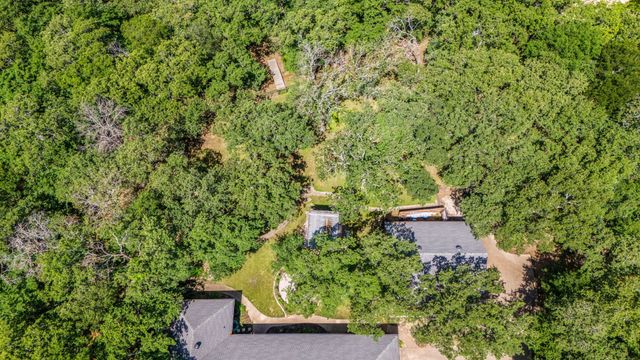 9654 Oak Meadow Lane, Pilot Point, TX 76258