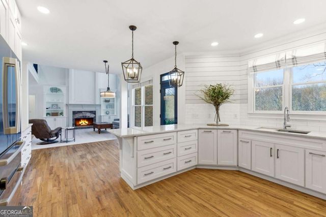 8010 Wakehurst Place, Cumming, GA 30040